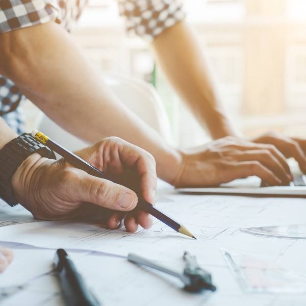 Progettazione adesivi e vetrine, applicazione su furgoni in veneto, pubblicità italia