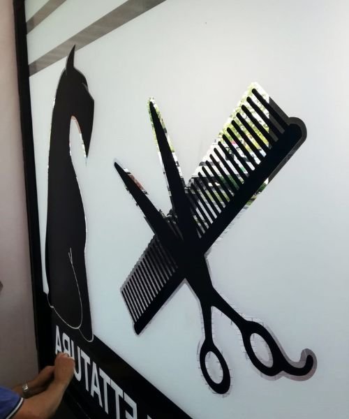 progetti-tipografia-eurooffset-allestimenti-verofania Progetti commerciali per aziende sul territorio, vetrofanie e adesivi, vendita è applicazione